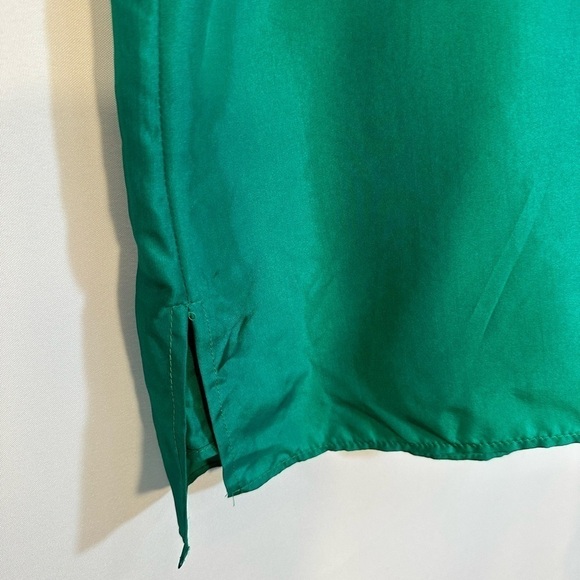 Meghan Los Angeles 100% Silk Emerald Green Front Ruffle Buttons Chains Blouse 0 - Picture 9 of 11